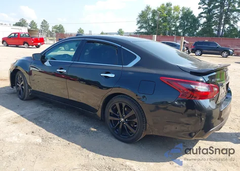 2017 Nissan Altima 2.5 Sr из США, поврежденный, VIN 1N4AL3AP8HC247615